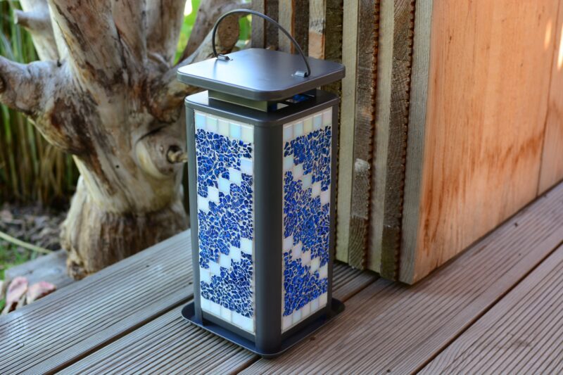 Mosaik Laterne grau blau/weiß