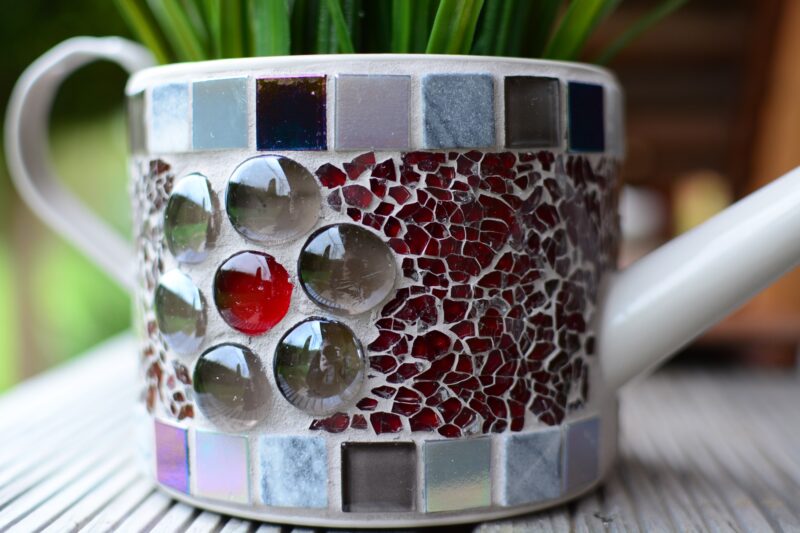 Mosaik Gießkanne rot/grau – Bild 3