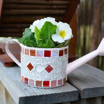 Mosaik Dekogießkanne transparent/rotmix