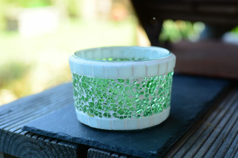 Mosaik Teelichtglas mittel grün/weiß