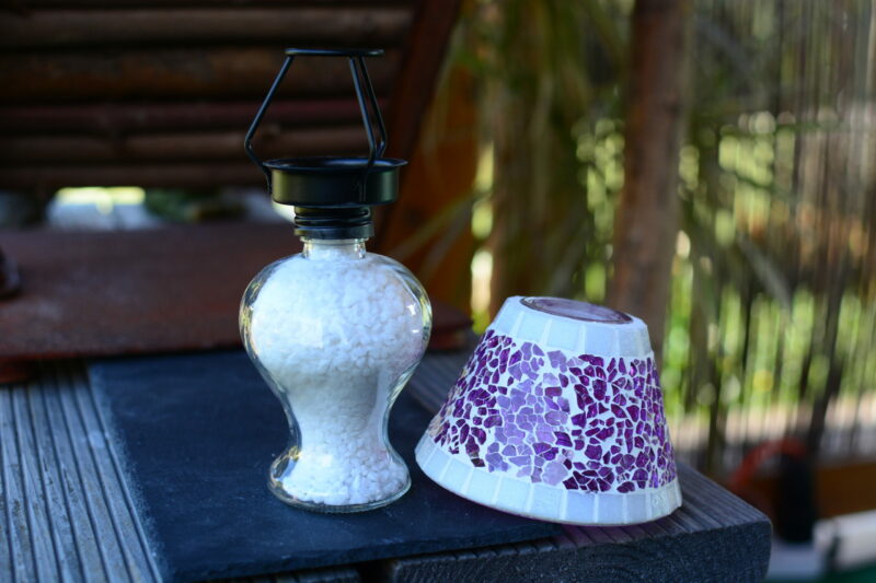 Mosaik Teelichtlampe lila/weiß – Bild 2